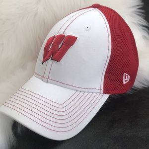 Wisconsin Badger New Era L-XL Like New Mens Hat